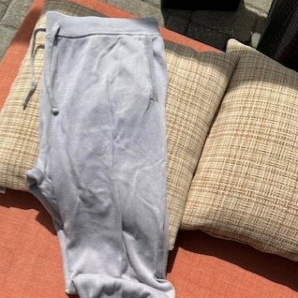 Brand New Barefoot Dreams loungepants, size L